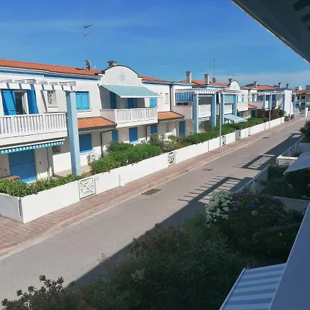 Antenore Attico Giulia * Τζεσόλο Λίντο